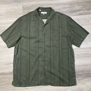 90’s Olive Green textured 100% Silk Short-Sleeve Button-Down Shirt